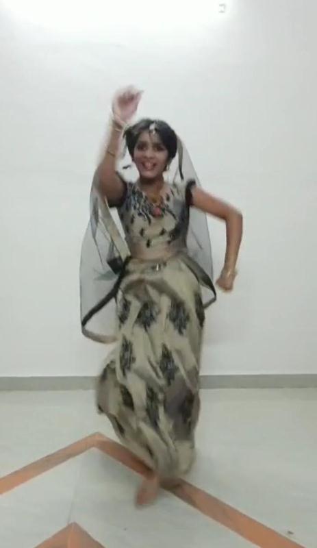 Shravani Bhosale Std - VII -A Performing dance On Account of World Dance Day