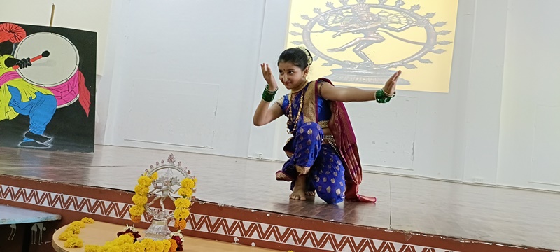 Rocking Performance of Lavani by Aariddhi Magar